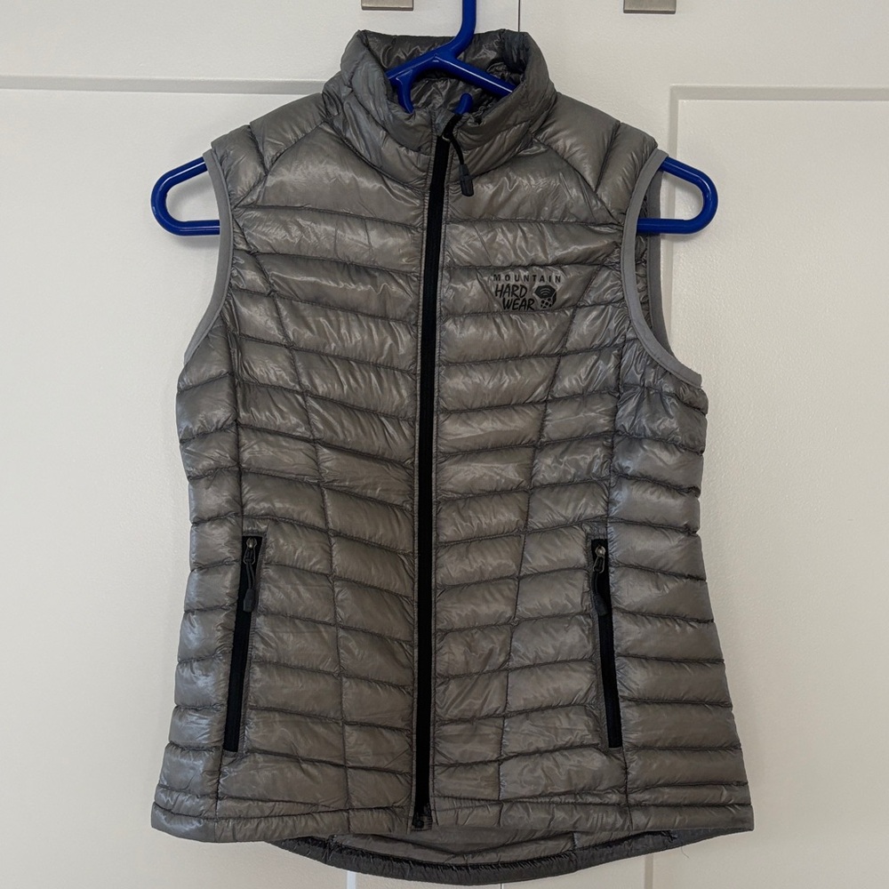 Mountain Hardwear Women's Gray Puffer Vest